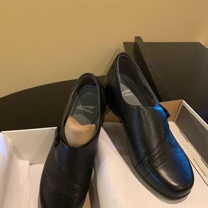 Dansko Clogs 42 W